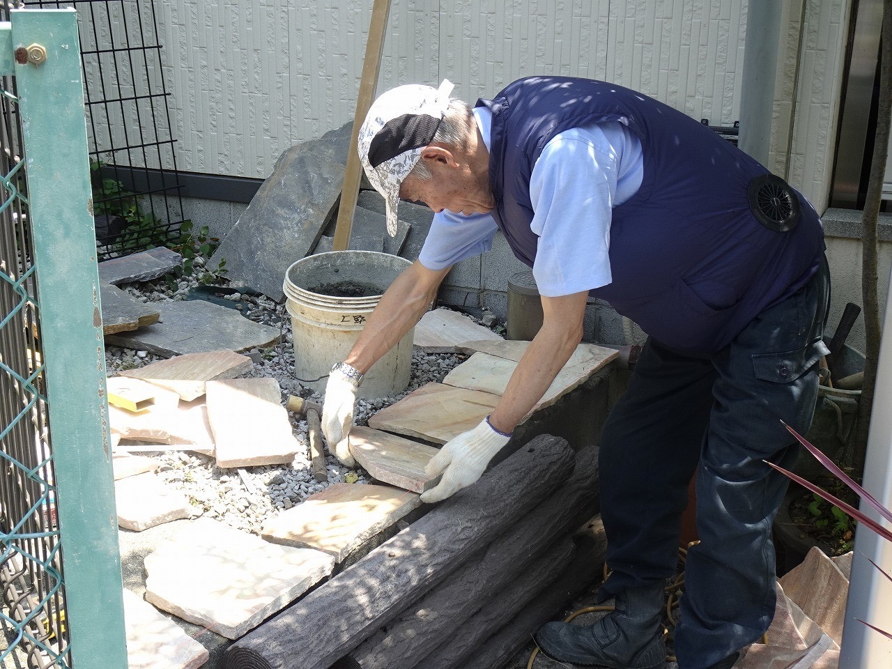 当社に約60 年勤務している上野氏